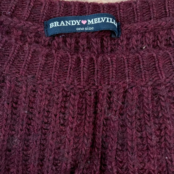 Brandy Melville Cropped Knit Sweater - Picture 2 of 2